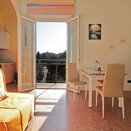 דסנזאנו דל גארדה Appartamento Del Sole מראה חיצוני תמונה